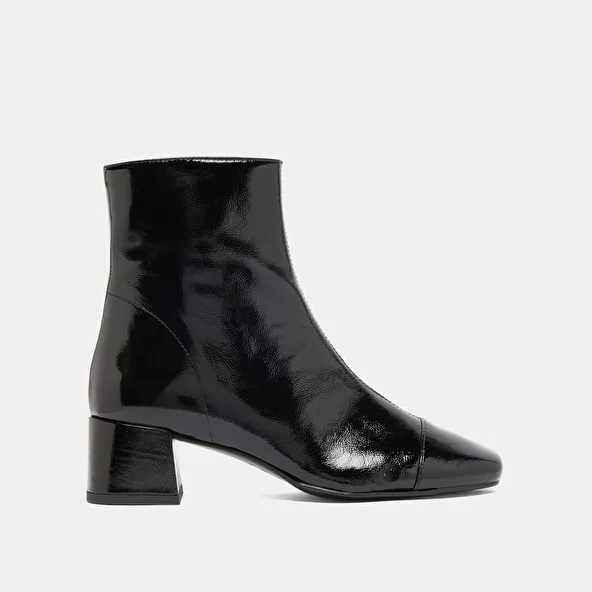 Ankle boots with zips in black pleated patent leather