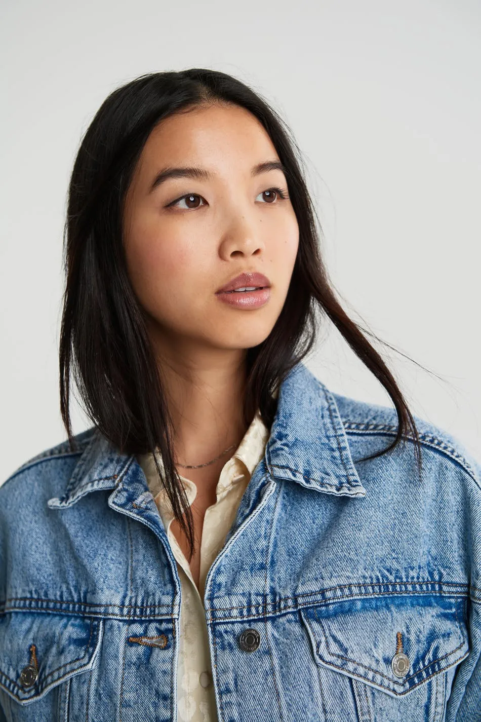 Cropped denim jacket