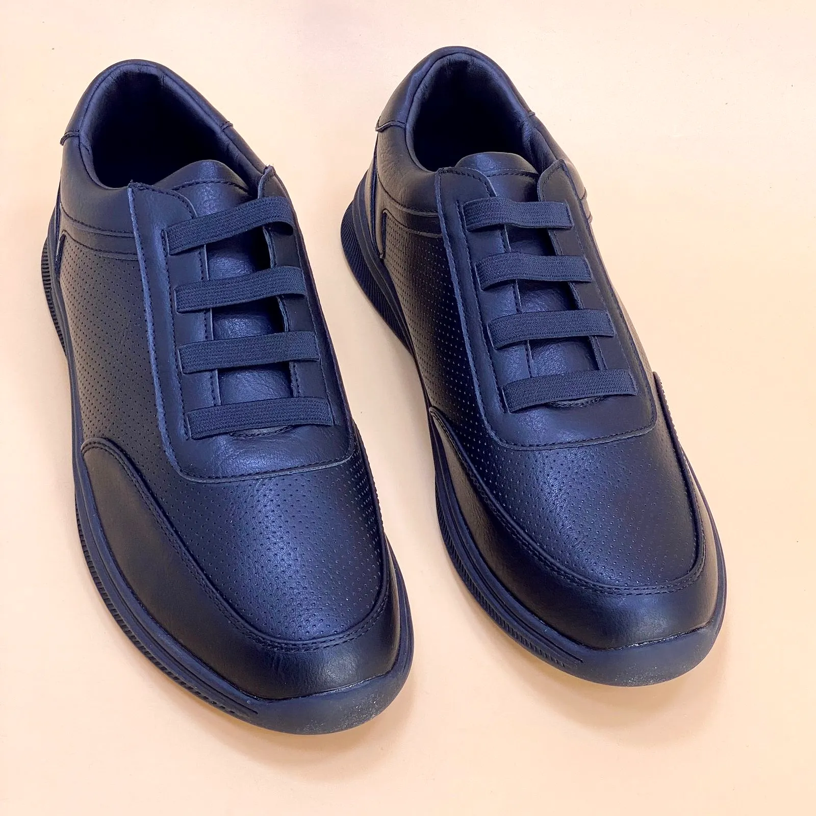 NEW ,  MEN SHOES  M185, MADE IN CHINA