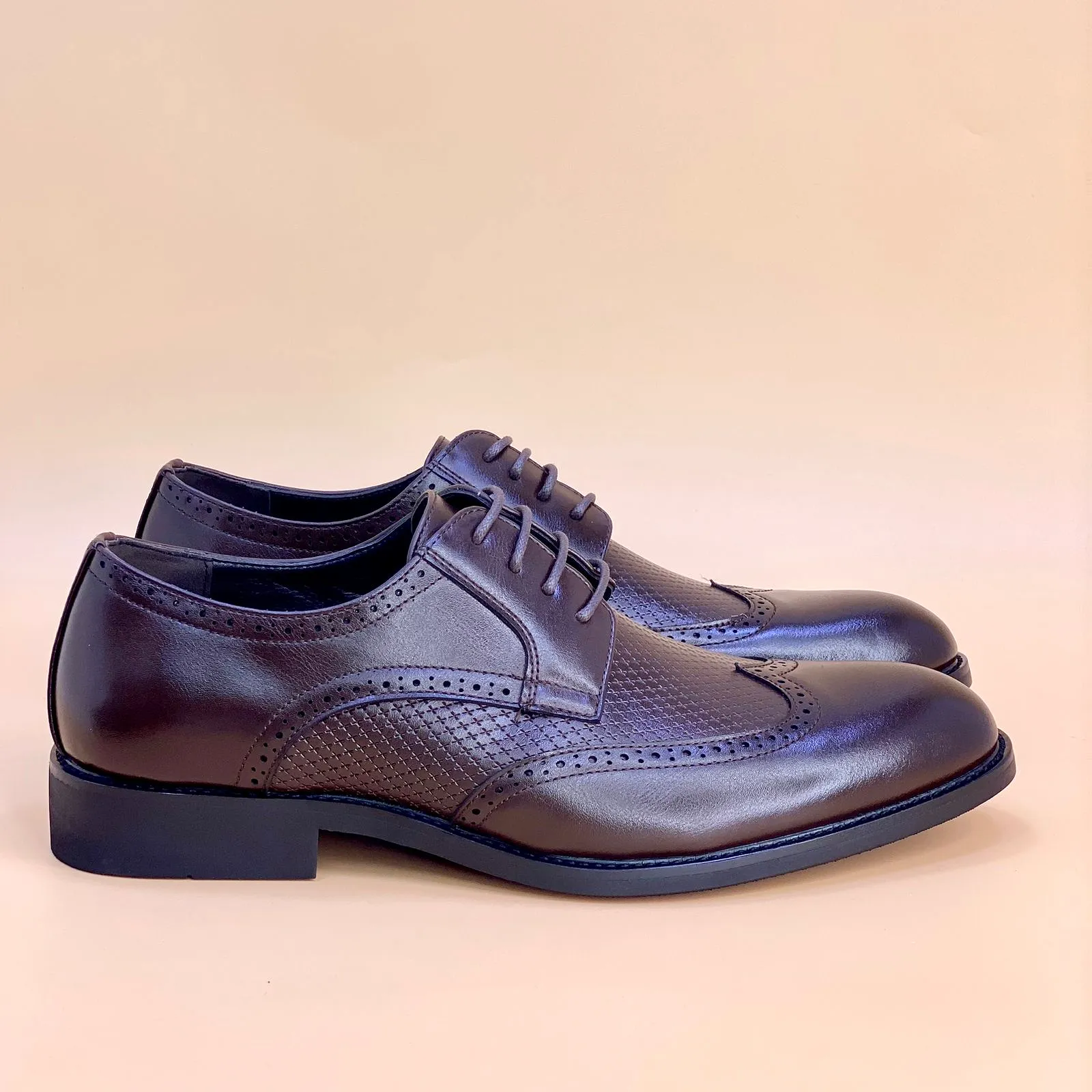 NEW ,  MEN SHOES  M220, MADE IN CHINA