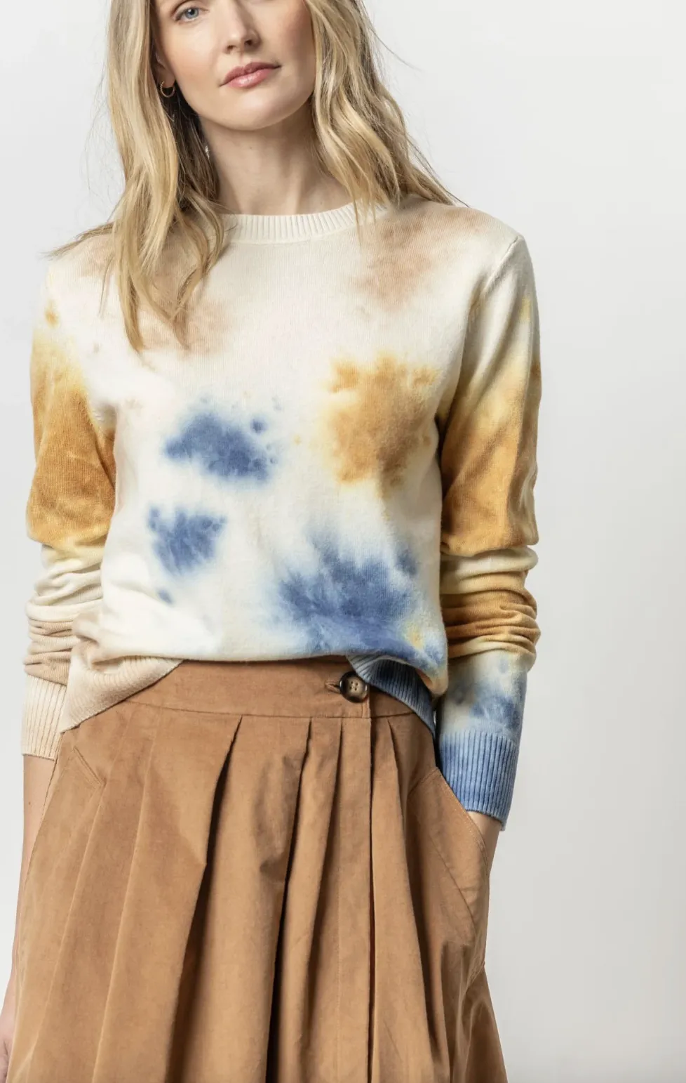 TIE DYED CREWNECK SWEATER