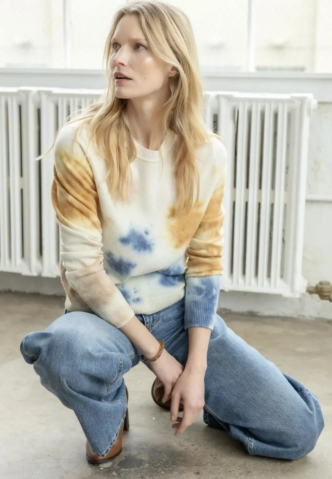 TIE DYED CREWNECK SWEATER