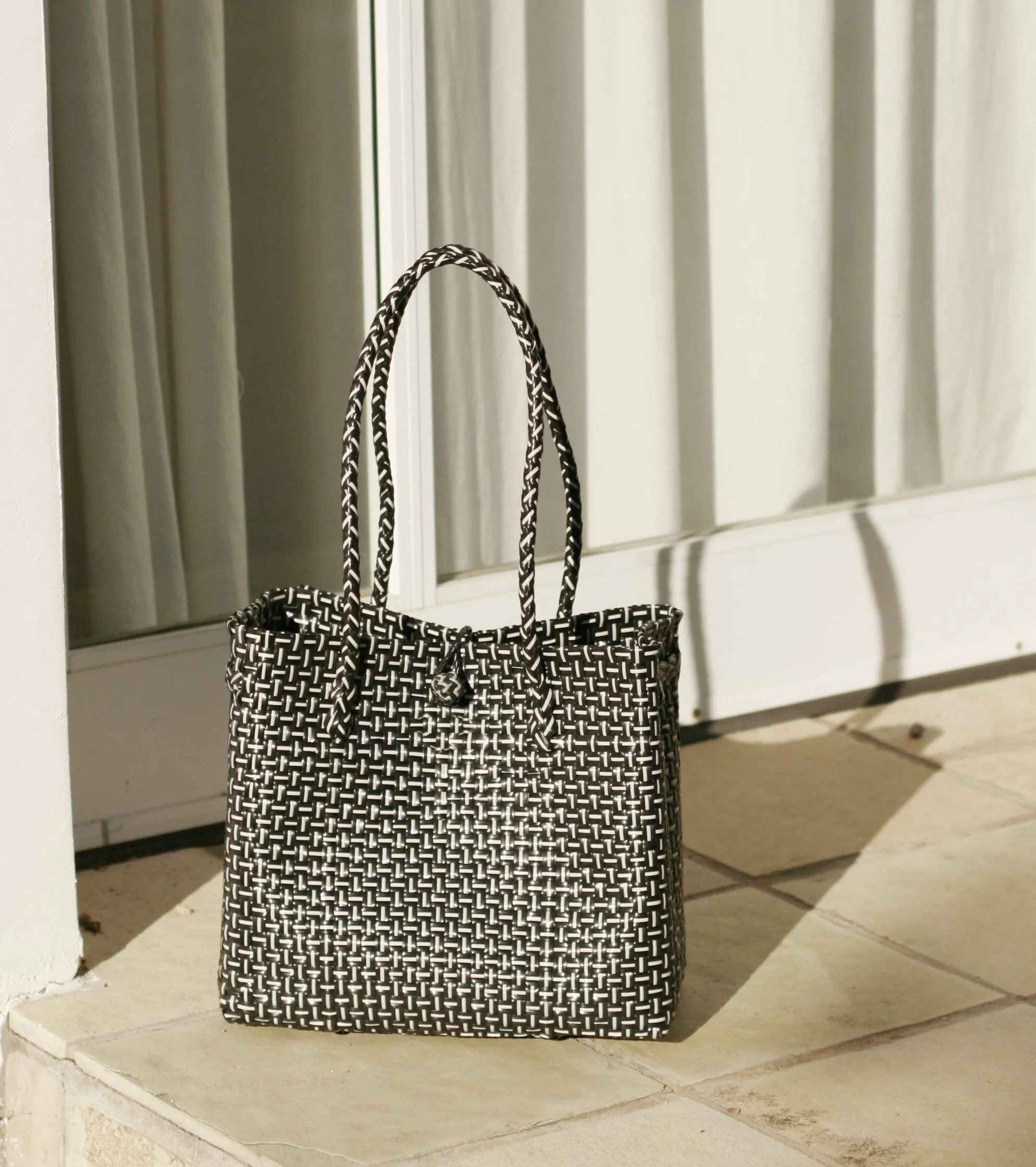 Toko Bazaar Woven Tote Bag - In Black